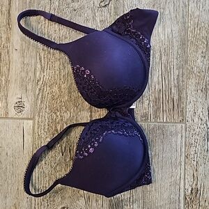 Victoria's Secret Body By Victoria Like New Push Up Bra - 36C